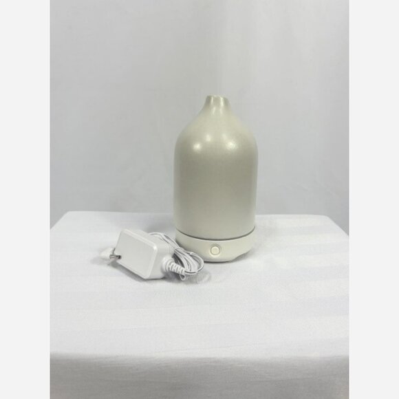 White Ceramic Glass Diffuser – Aromatherapy, Home Accent - Picture 3 of 4